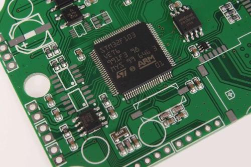 Do you know layout requirements of some special devices in PCB design?
