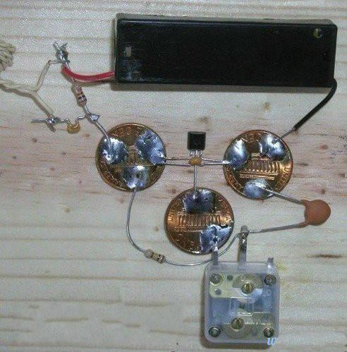 Homemade radio for three coins, pretty cute
